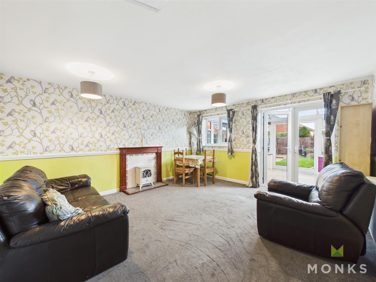 8 Martins Field, Oswestry, SY10 9EP For Sale